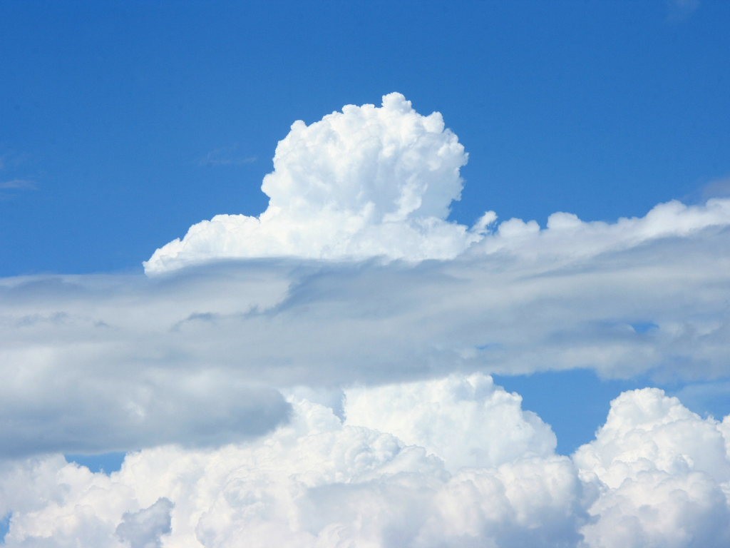 空と雲 の無料写真素材
