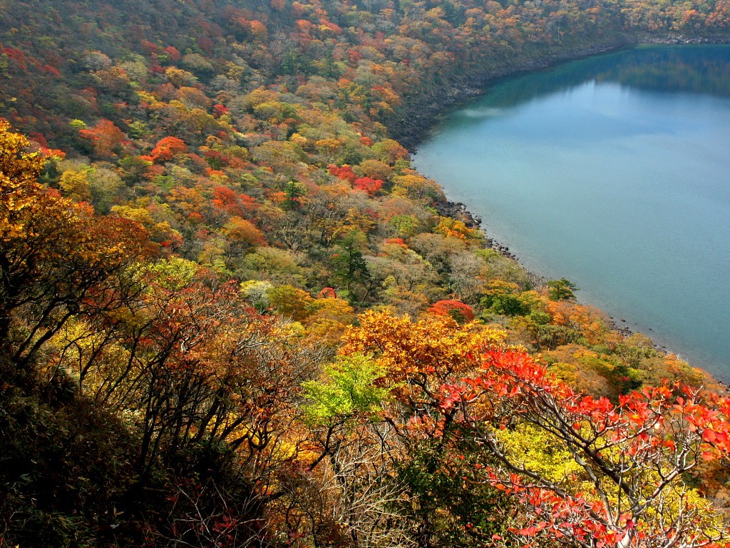 無料壁紙 無料素材 大浪の池 紅葉 霧島 韓国岳 えびの高原 宮崎 鹿児島