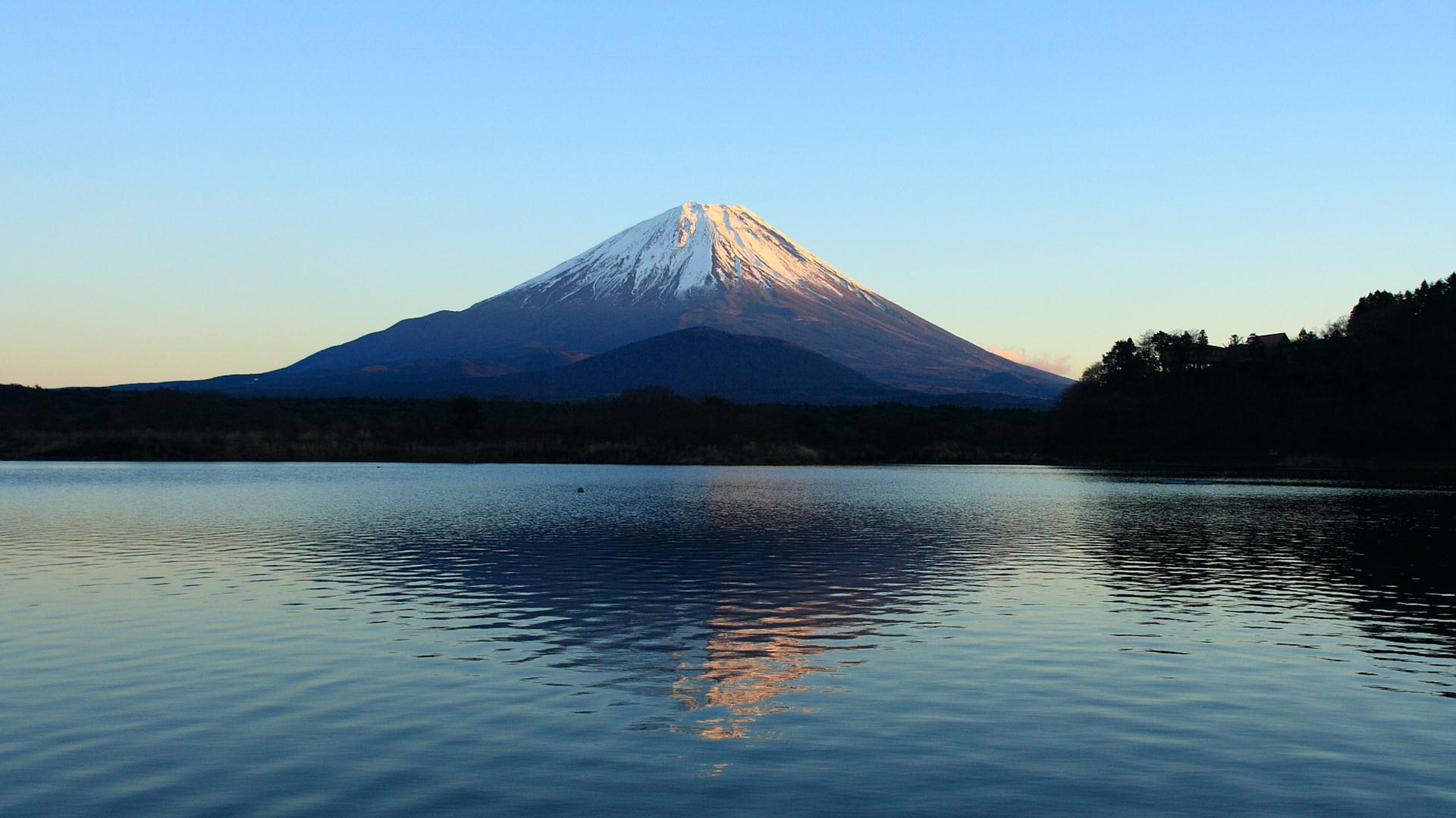 富士山の壁紙 写真素材 精進湖から見た富士山