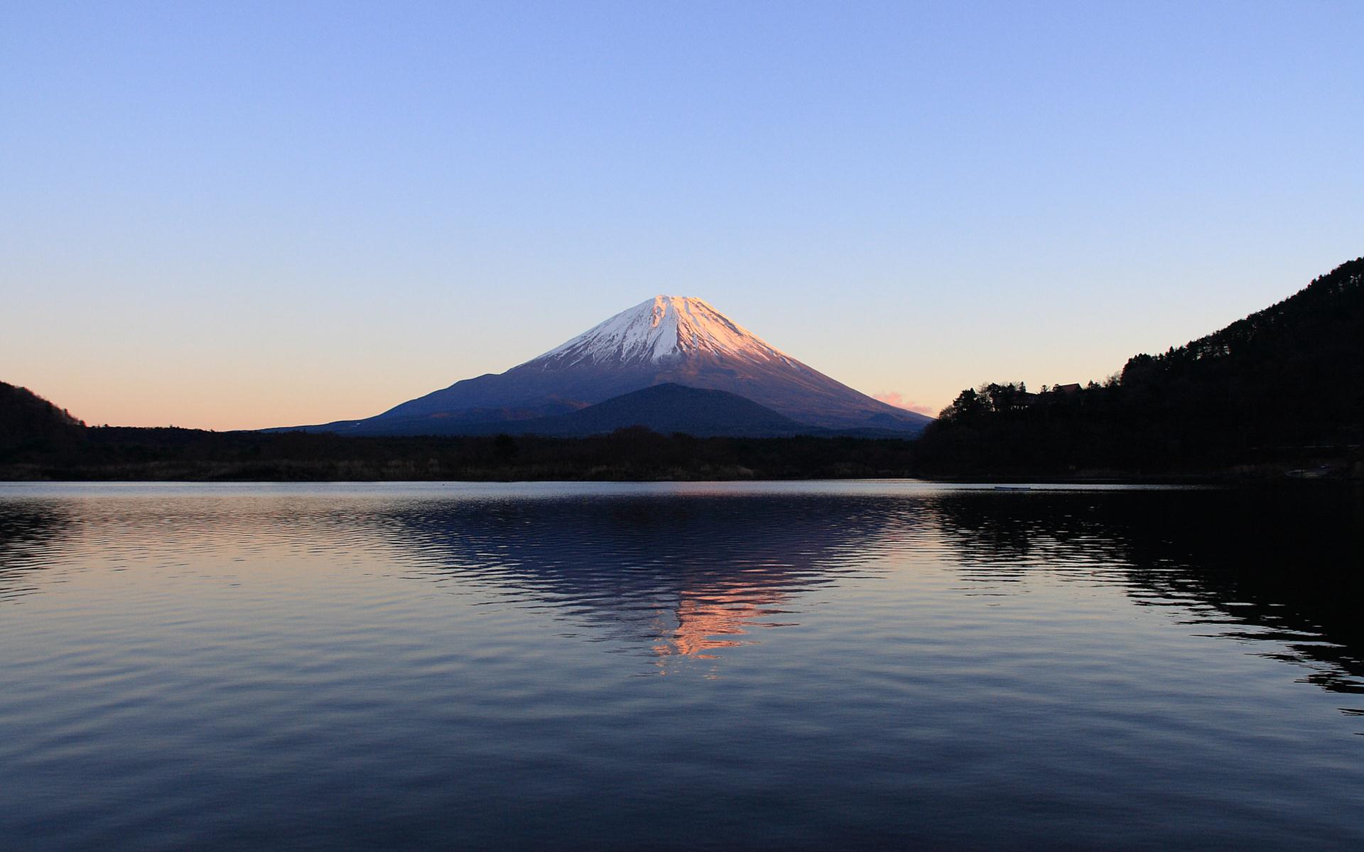 富士山の壁紙 写真素材 精進湖から見た富士山