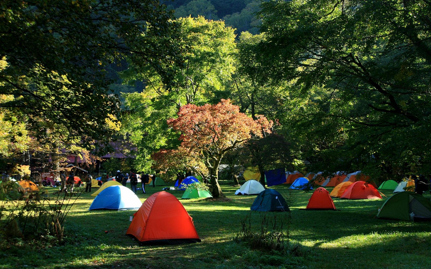 上高地から横尾へ 絶景 北アルプス涸沢の紅葉 無料壁紙 素材