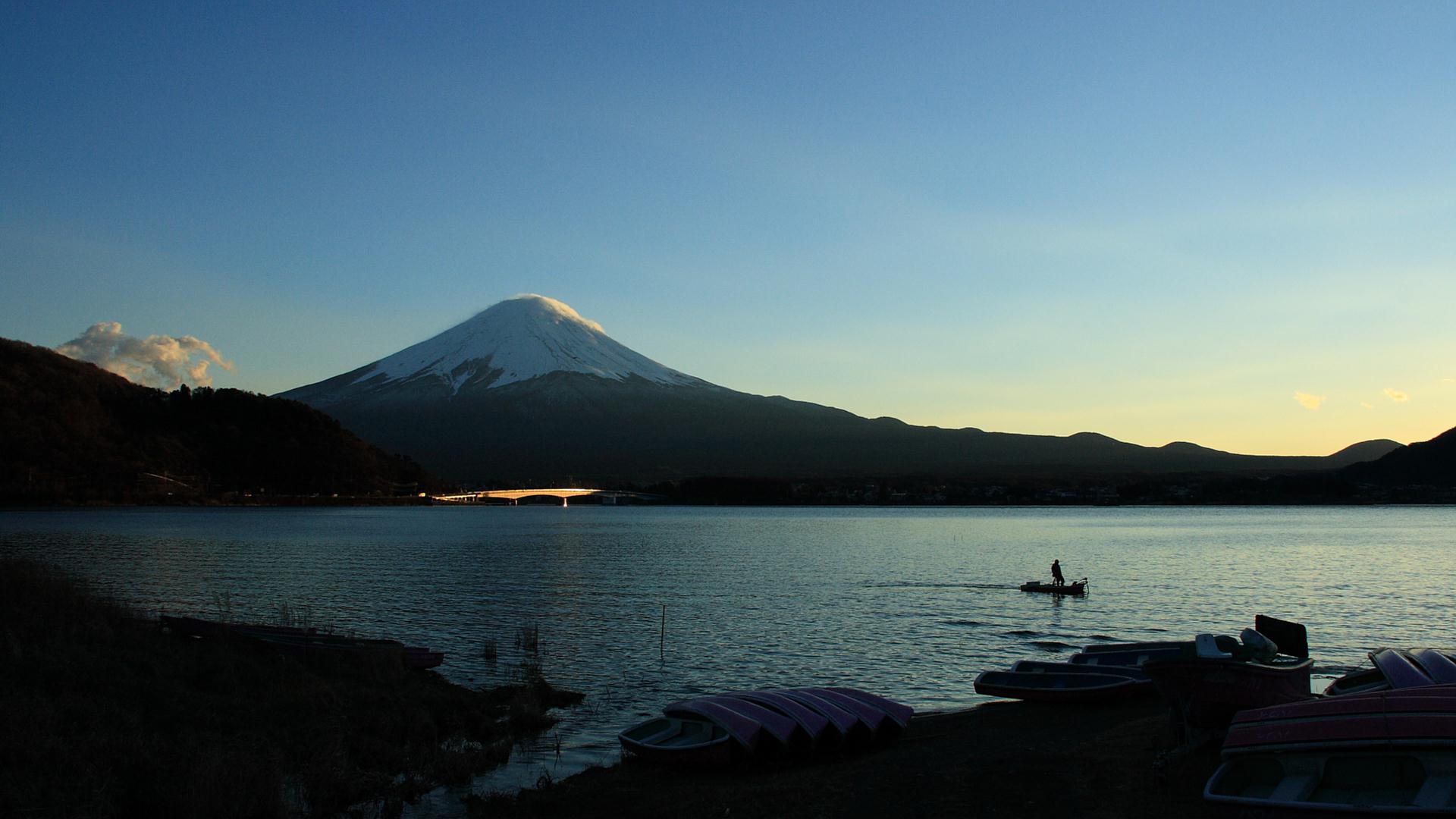 富士山の壁紙 写真素材 河口湖から見た富士山